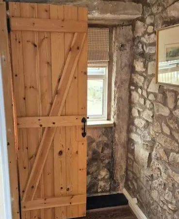 Cosy Nr Whalley * Barrow-in-Furness