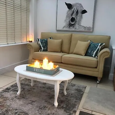 Cosy Nr Whalley *